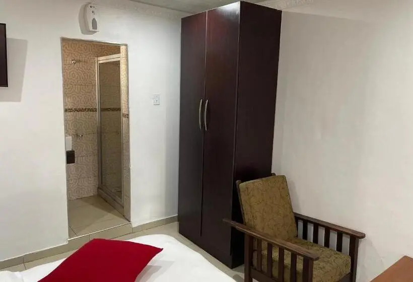Standard-huone, Martyrs Guest House