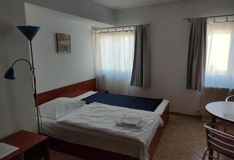 标准三人间, Szent Kristóf Apartman