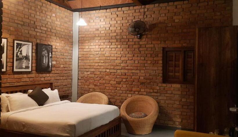 レイクビュースタンダードルーム, Barsati Ranches