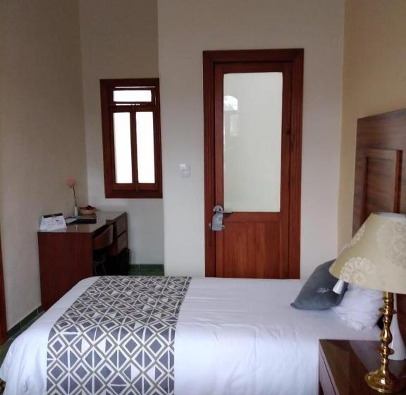 غرفة قياسية, Casa Constanza