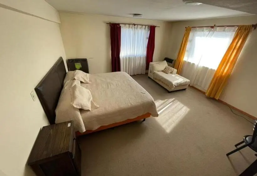 اتاق لوکس, Hosteria Lago Cardiel