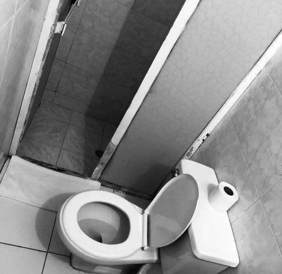 غرفة قياسية, Tita’s Airport