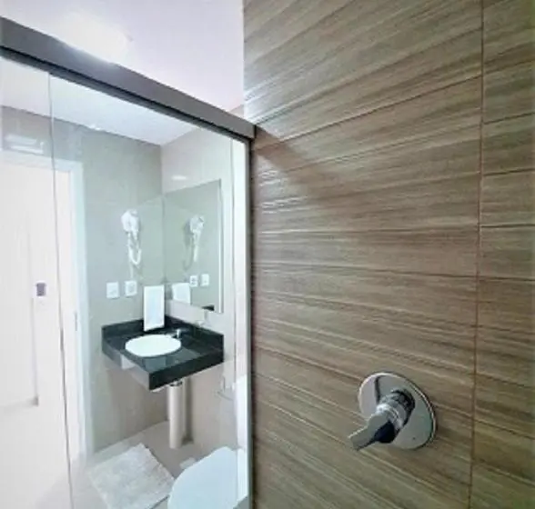 اتاق اجرایی سه نفره, Bellavista