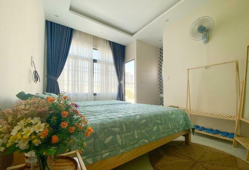 اتاق استاندارد چهارنفره با بالکن, Dear House Near Bai Sau Beach