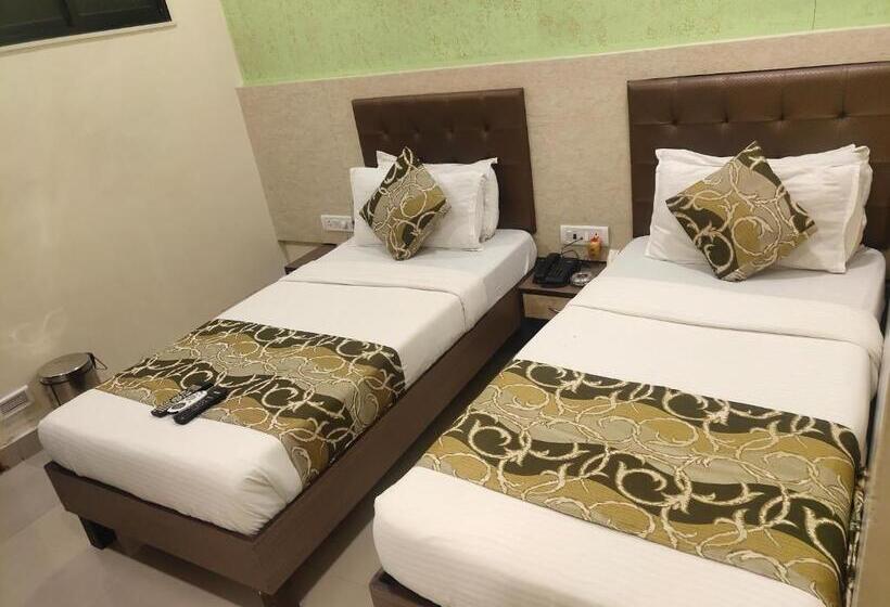 חדר דלוקס, Golden Nest Popular Residency