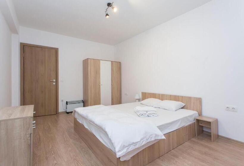 דירת חדר עם טרסה, Modern And Bright Apartments Near Center   Free Parking