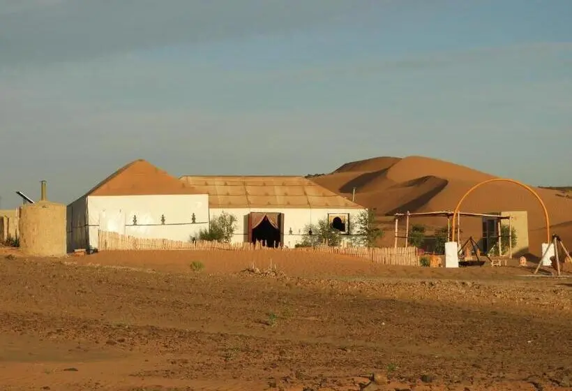 スタンダードトリプルルーム, Room In Lodge   Sleep In Luxury Tent In Desert