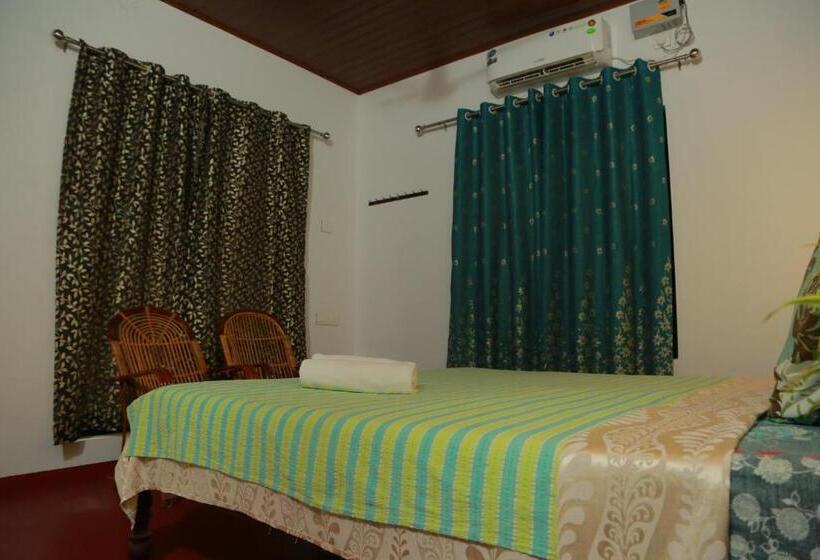 デラックスルーム, Marari Charlys Homestay