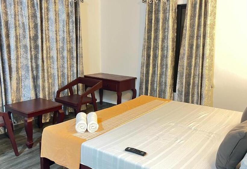 バルコニー付きスタンダードルーム, Marari Charlys Homestay