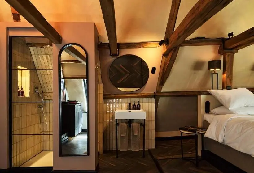 スイート, Boutique Hotel & Restaurant Frenchie