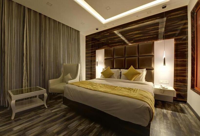 デラックスルーム, Golden Tree