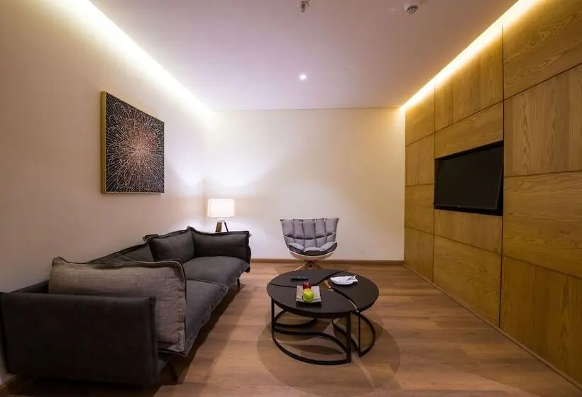 سوییت, The Fern Residency, Jamnagar