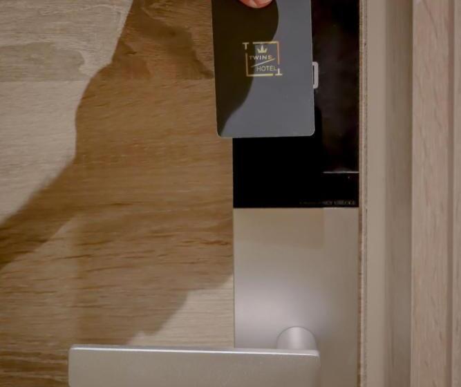 اتاق استاندارد, Twins Boutique