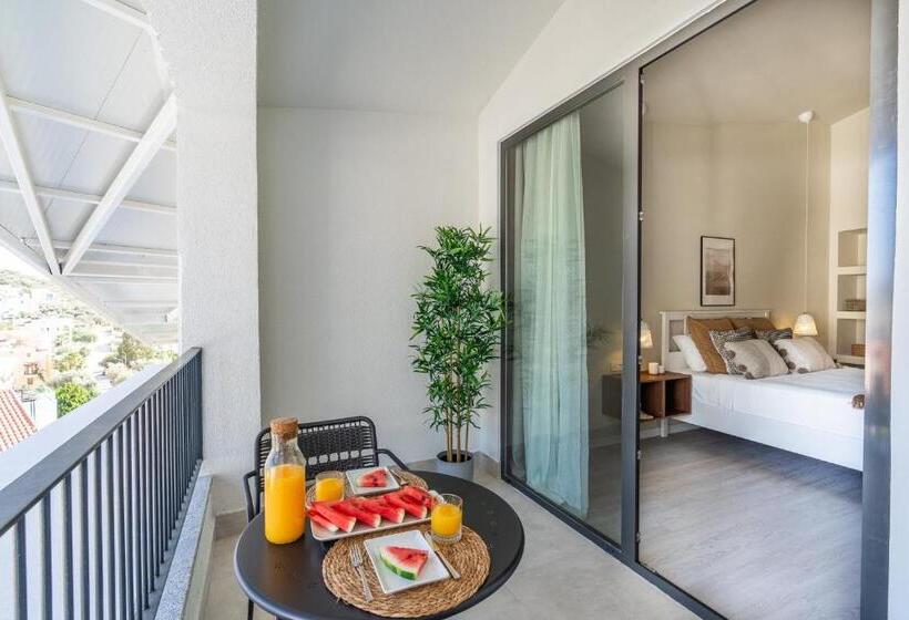 اتاق لوکس, Payava Hotel By True Blue
