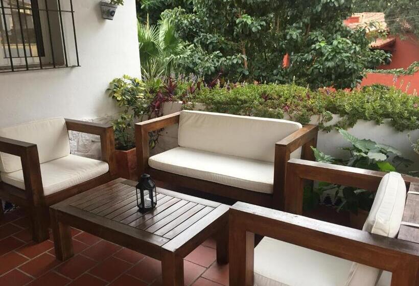 Номер Стандарт Трехместный, Hostal Boutique Los Geranios Del Pinar