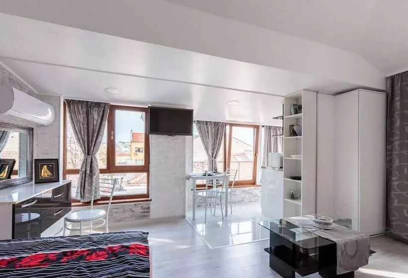 استودیوی لوکس, Apart & Rooms Fotinov