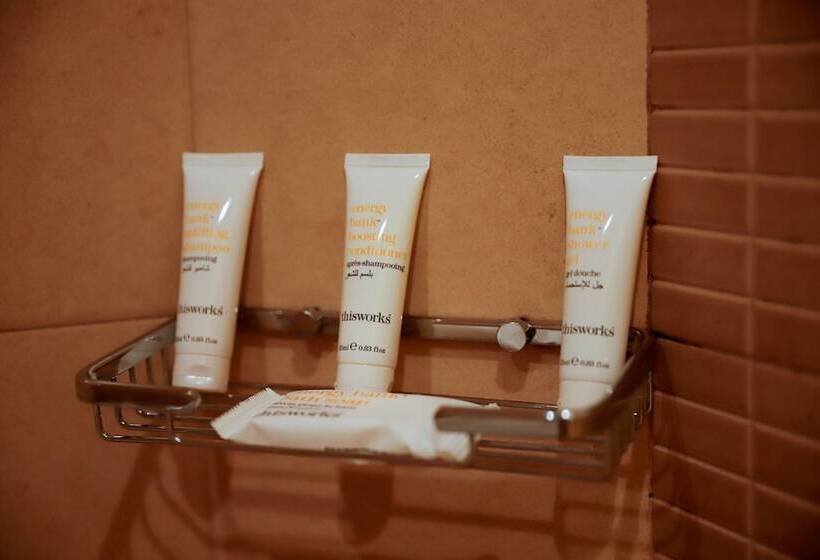 스탠다드 룸 풀장 전망, Crowne Plaza Sohar, An Ihg