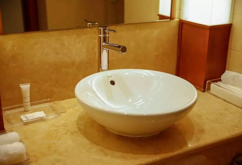 اتاق استاندارد, Crowne Plaza Sohar, An Ihg