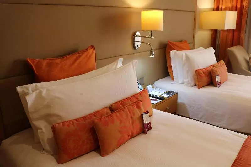 اتاق استاندارد با چشم‌انداز استخر, Crowne Plaza Sohar, An Ihg