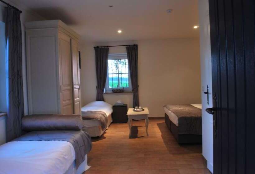 Четырехместный Номер Стандарт, Hostellerie Au Coeur Du Spinois