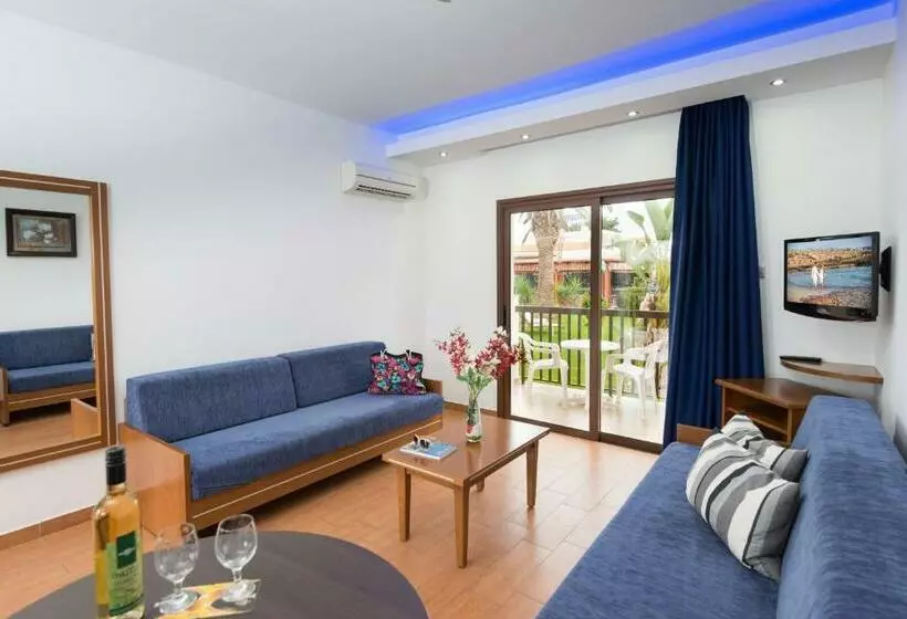 1 Bedroom Deluxe Apartment