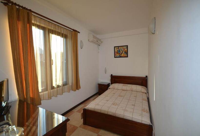 Economy Einzelzimmer, семеен хотел море