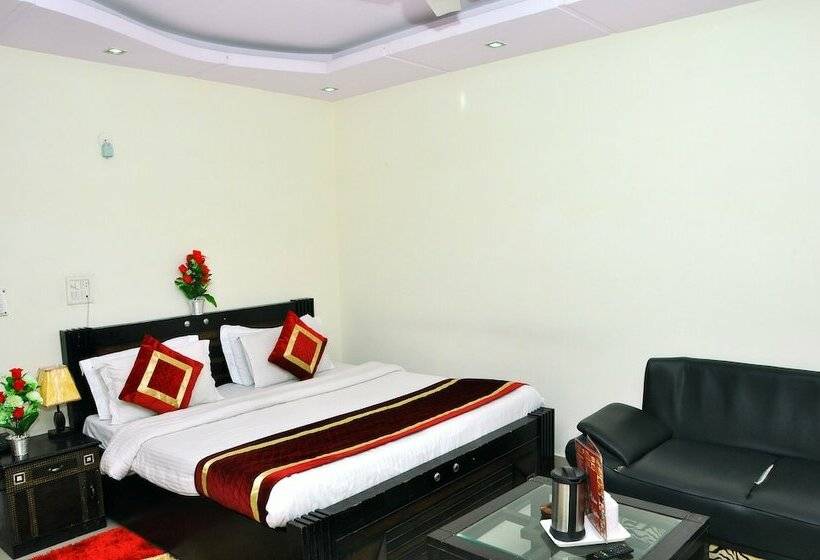 غرفة ديلوكس, Royal Holidays