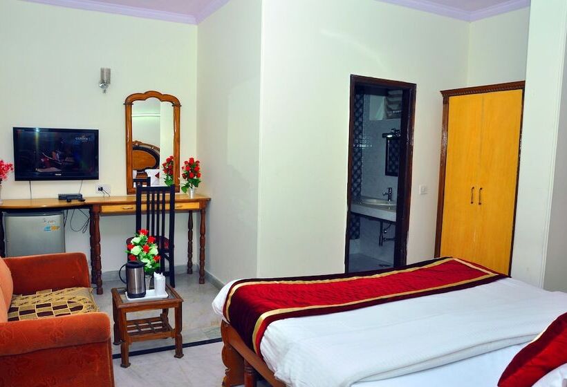 غرفة ديلوكس, Royal Holidays