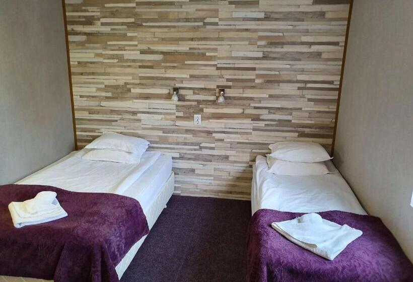 带阳台的三人标准间, Sea Horse