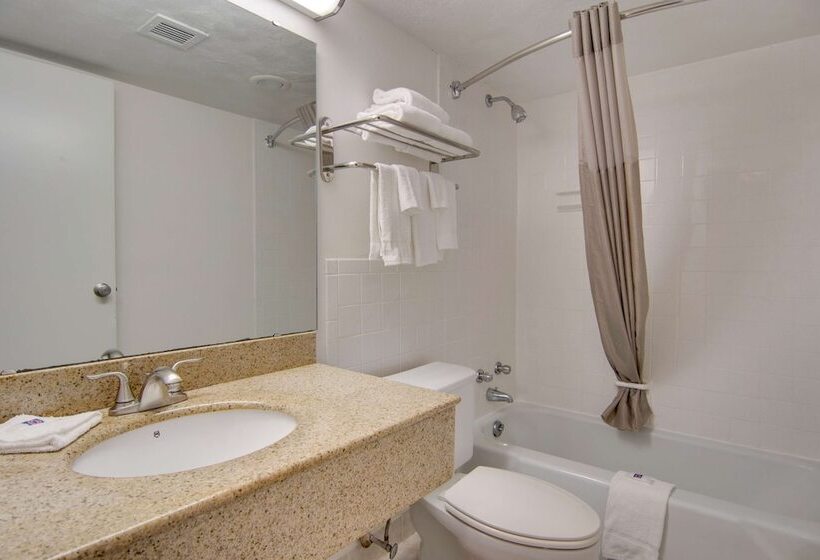 스탠다드 룸 더블 침대 2개, Motel 6 Clarion Pa