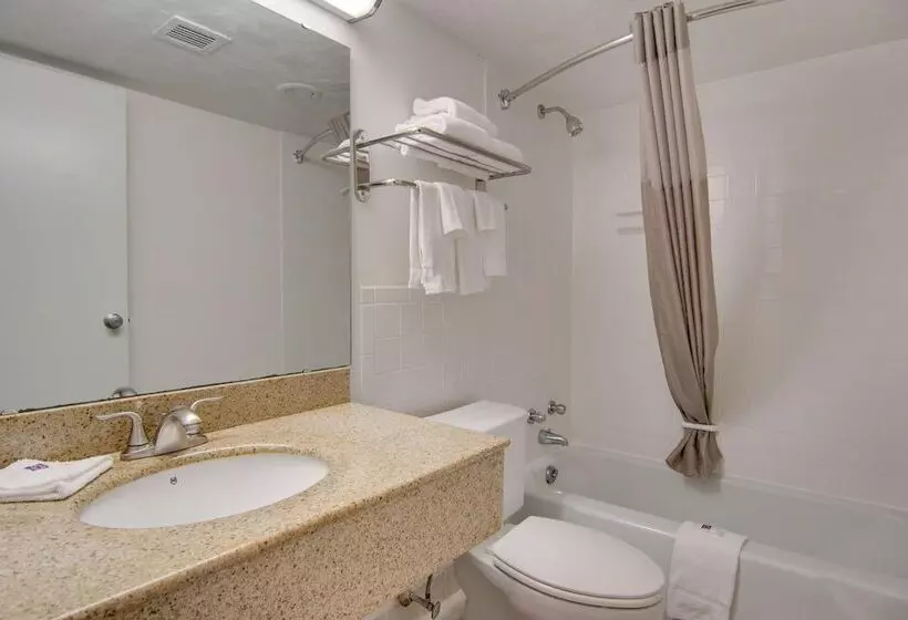 ２ダブルベッドのスタンダードルーム, Motel 6 Clarion Pa