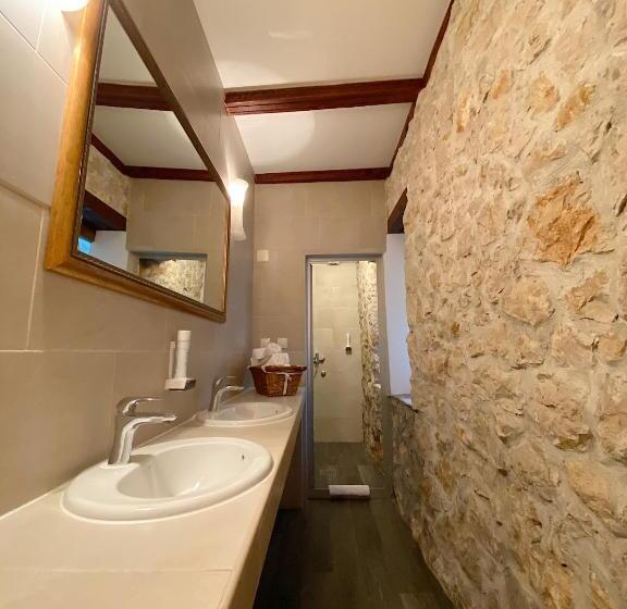 اتاق لوکس, Restaurant Kriva ćuprija