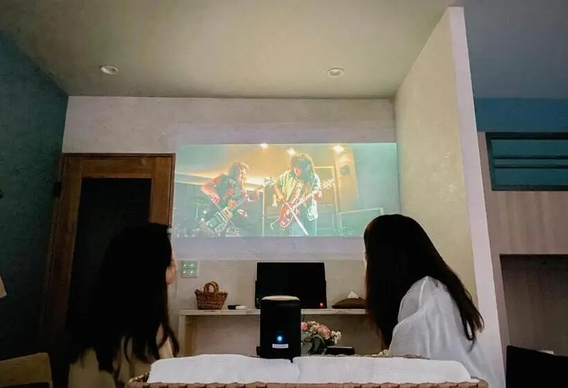 ファミリールーム, 7 Rooms Hotel & Cafe