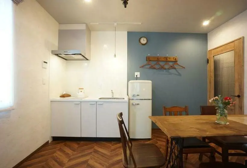 ファミリールーム, 7 Rooms Hotel & Cafe