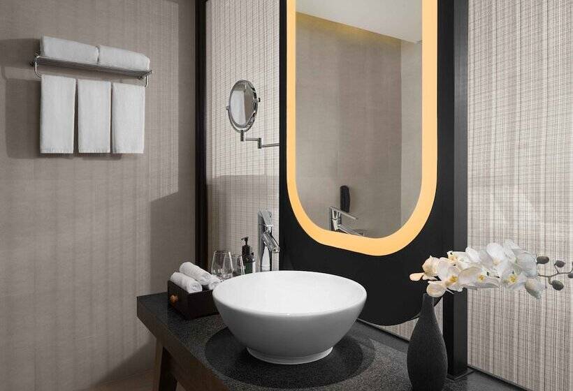 اتاق پرمیوم با چشمانداز دریا, Crowne Plaza Phu Quoc Starbay, An Ihg