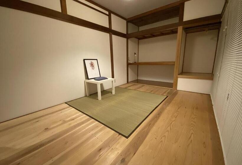 Номер Economy, Mooi Guesthouse 日新町