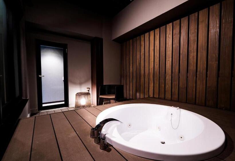 סוויטה אקזקיוטיב, Randor Hotel Namba Osaka Suites