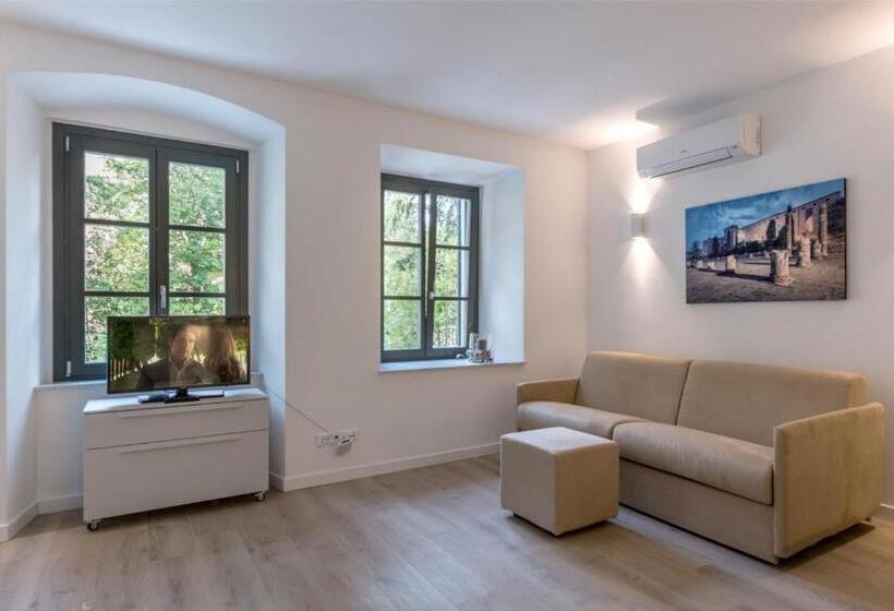 استودیوی سوپریور, Residence La Torre
