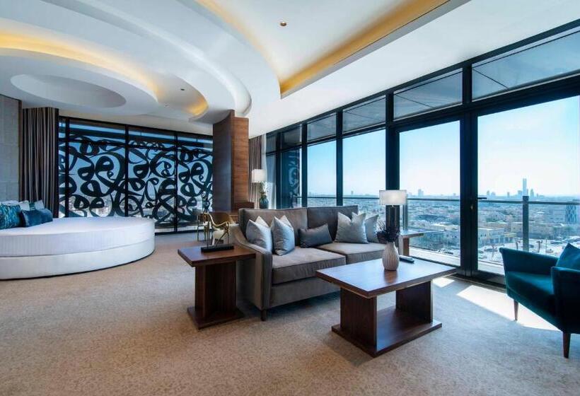 Люкс с гидромассажем, Waw Hotel Suites King Abdullah District