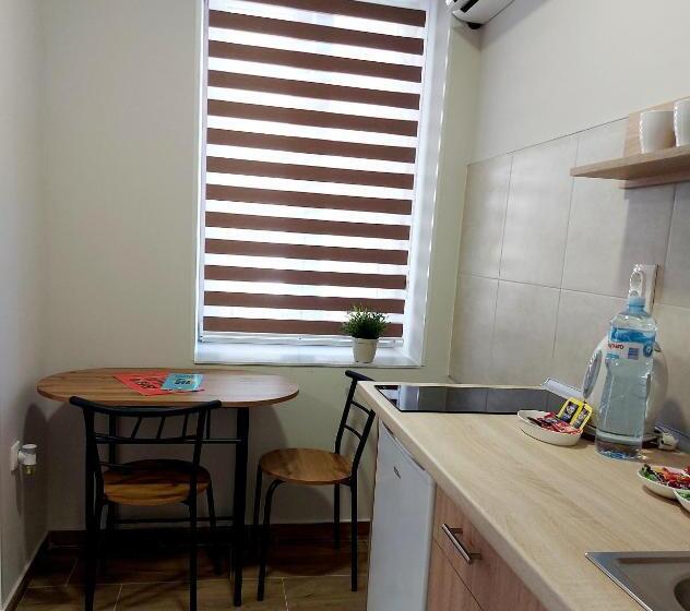 استودیوی لوکس, Centar Lux 2