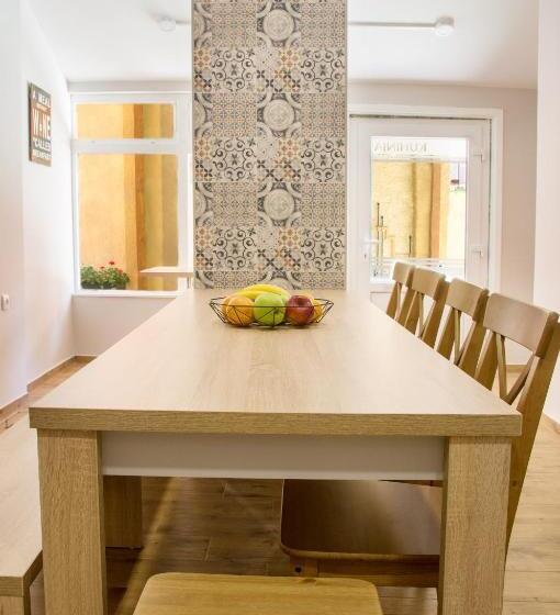 اتاق لوکس, Centar Lux 2