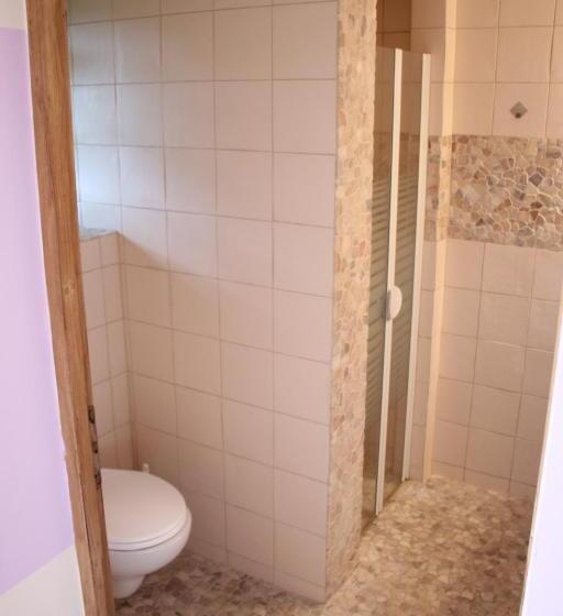 غرفة قياسية مطلّة علي الحديقة, Lo Petit Cretsou