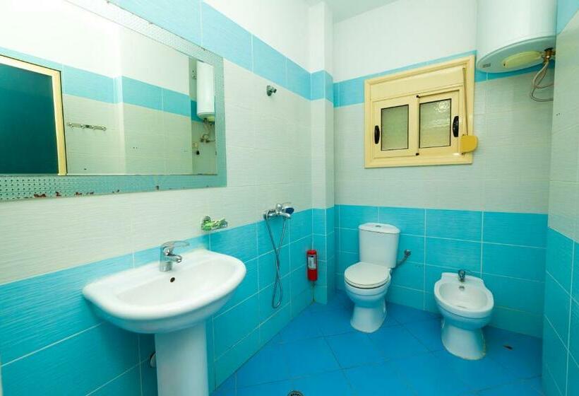 带阳台的三人标准间, Donantelo Hotel Vlore