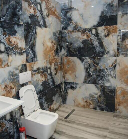 חדר דלוקס לשלושה, Donantelo Hotel Vlore