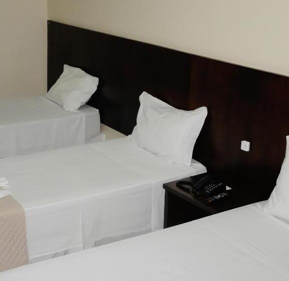 Номер Стандарт Трехместный, Albinos