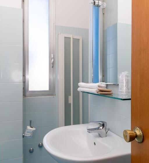 Triple Room Sea View, Royal