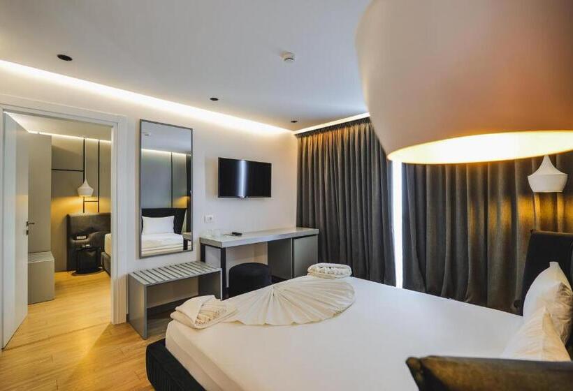 Family Suite, Sole Mare