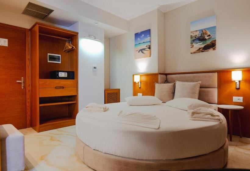 Номер Deluxe Вид на Море Боковой, Sole Mare