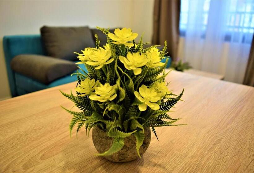 آپارتمان 1 خوابه با بالکن, Apartments Sirena
