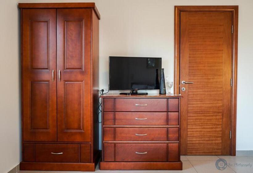 آپارتمان 1 خوابه با بالکن, Apartments Sirena